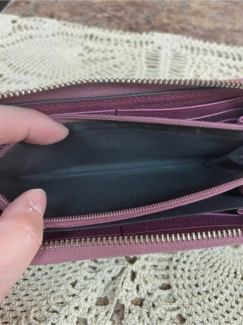 Gucci GG canvas zip-around wallet gently used💕 - Picture 10 of 10